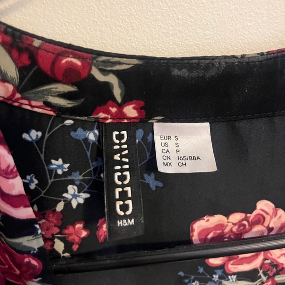 H&M Divided Floral Kimono - Picture 3 of 3
